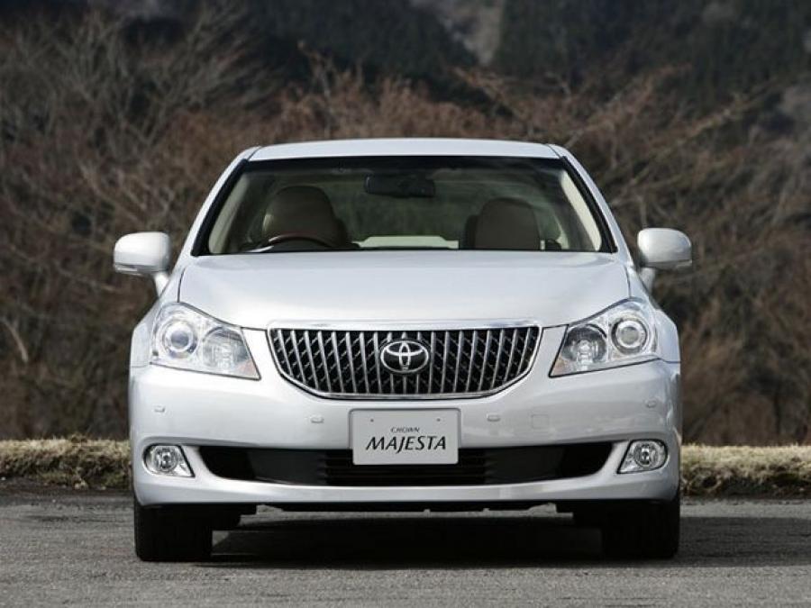  Toyota Crown Majesta 2009 года  (фото 19 из 21)
